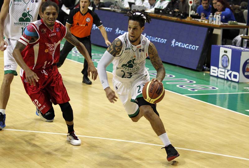 Basket, un derby senza storia. Siena domina su Pistoia