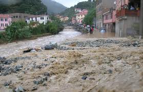 Danni da alluvioni, contributi per case e auto e agevolazioni per le imprese