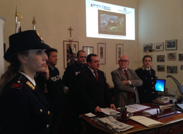 Senza titolo-1 copia_5.jpg