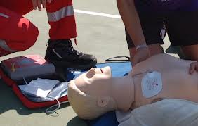 “Mi stai a cuore”, 800 defibrillatori sui campi di calcio delle squadre dilettanti
