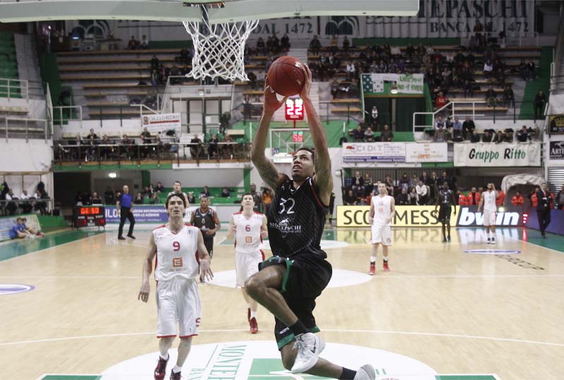 Siena saluta l’Europa nonostante la vittoria sul Nymburk. E domani si decide il futuro della Mens Sana