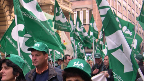 Agricoltori toscani contro la burocrazia. «Investire nel settore per salvaguardare il territorio»