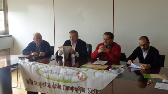 A lezione nei campi della provincia di Siena. Al via la sesta edizione della Fattoria degli Studenti