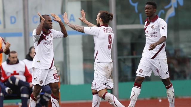 Serie A con tanto amaro in bocca. Pareggio bello ma poco utile per il Livorno. Tabù Fiorentina in Sardegna