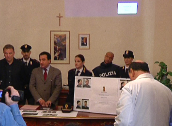 Si fingono carabinieri e rapinano famiglia, quattro arrestati. Nel senese l’ombra della criminalità organizzata