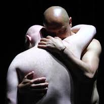 Vita e morte si incontrano a teatro con le “Orchidee” di Delbono