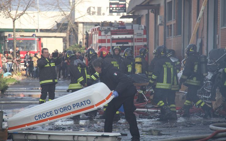 Cinque arresti per la strage nel rogo dell’azienda tessile di Prato