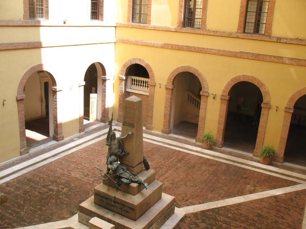 “Ateneo di Siena razzista e guerrafondaio”. Studenti contro l’Università proclamano manifestazione