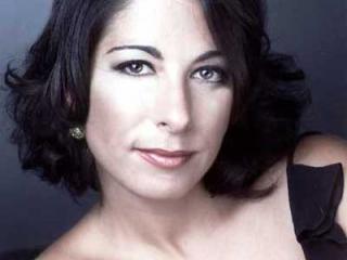 Micat in vertice, Laura Polverelli e l’Orchestra della Toscana in concerto a Siena il 4 aprile