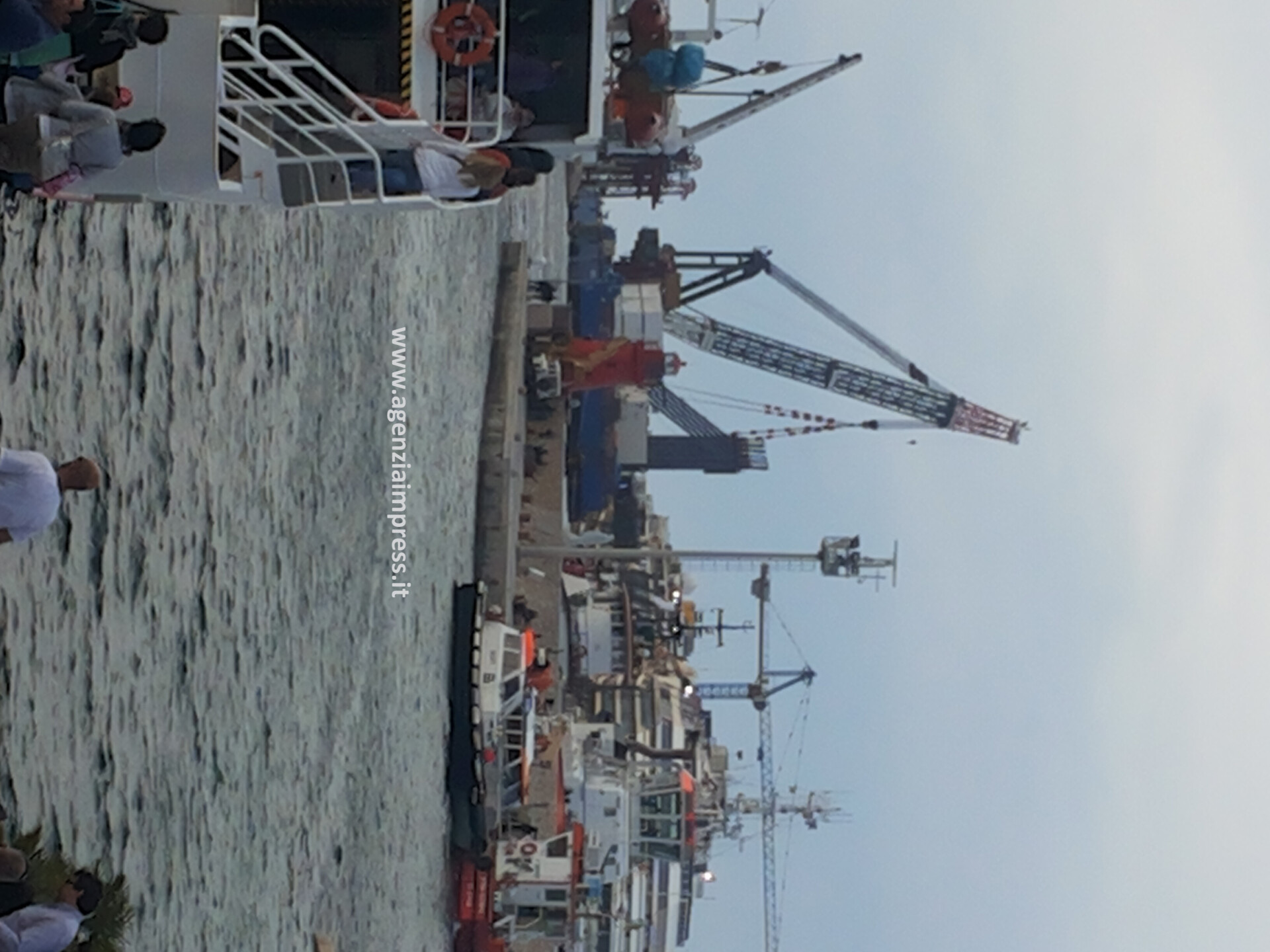 All’Isola del Giglio via ai lavori di installazione del primo cassone per il rigalleggiamento