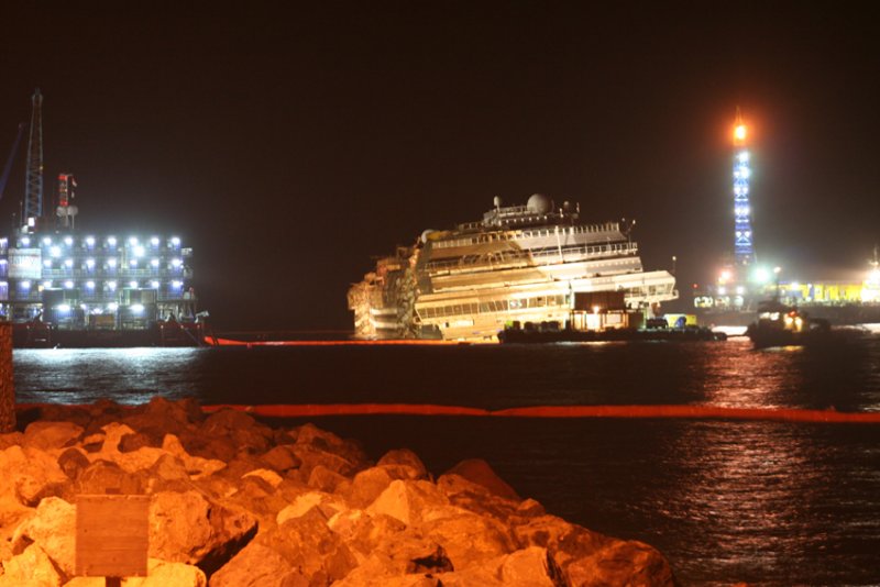 Piombino e la Concordia, così vicini così lontani. La rimozione e la guerra dei porti
