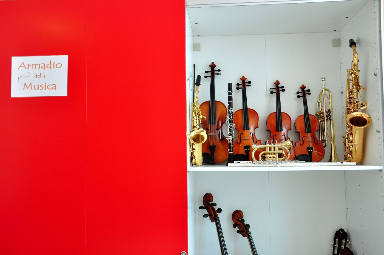 L’Armadio della musica al Meyer, piccoli pazienti imparano a suonare