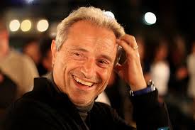 “Di canzone in canzone”, Amedeo Minghi a Pescia canta l’amore