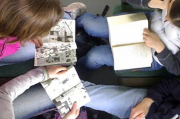 Libri scientifici reinterpretati dagli studenti, A Siena è festa con il gran finale di Pianeta …