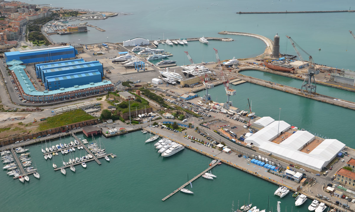 Livorno, nel porto riapre dopo 10 anni il varco doganale Zaia