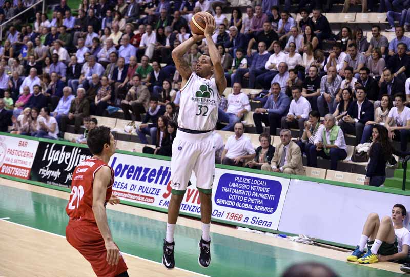 Siena-Reggio, equilibrio e parità. Gara-2 alla Mens Sana, serie sull’1-1