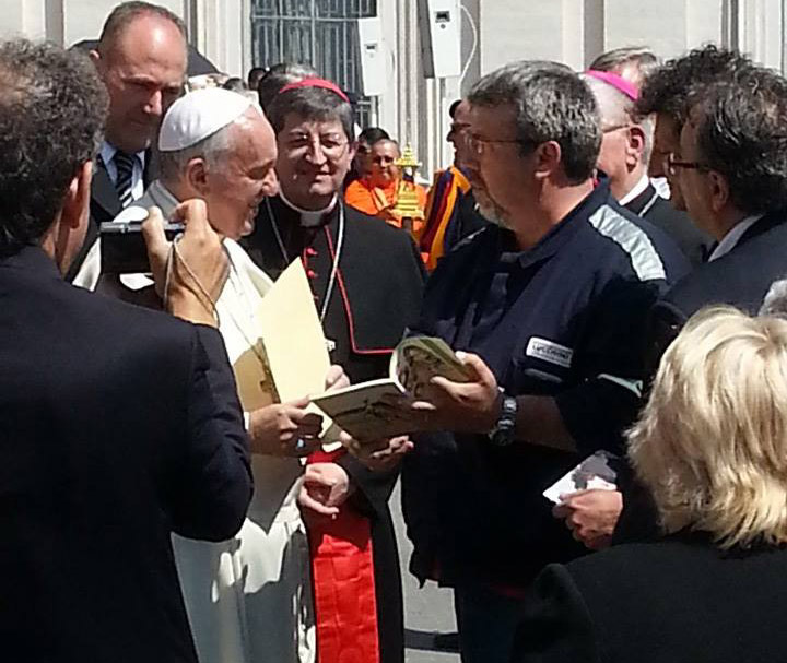 Lucchini, il Papa incontra i lavoratori: «Avanti, ogni problema ha una soluzione»