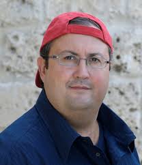 Da “Striscia la Notizia” ad Arezzo, l’8 giugno Fabio De Nunzio presenta il suo “Sotto …