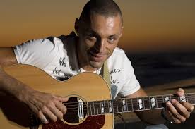 Al via il tour estivo di Alex Britti, il 19 giugno a Fiesole i successi di “Bene così”