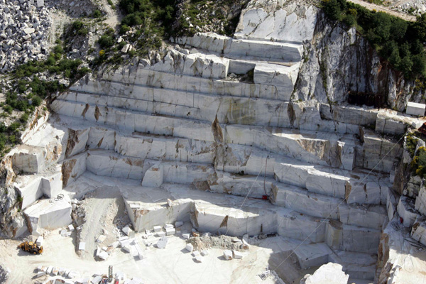 “4 volte marmo”. Il settore lapideo di Carrara in tour. Obiettivo: il rilancio