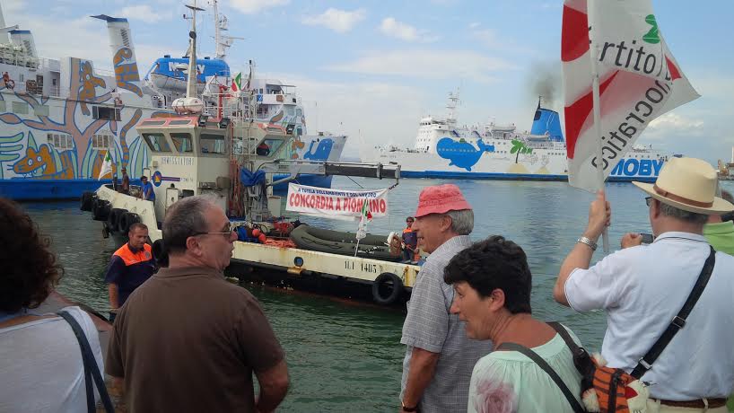 Giglio-Genova sulla scia della Concordia, simulazione della rotta che non piace alla Toscana