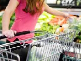 Crisi continua. Le famiglie tagliano spesa alimentare anche nel I semestre 2014
