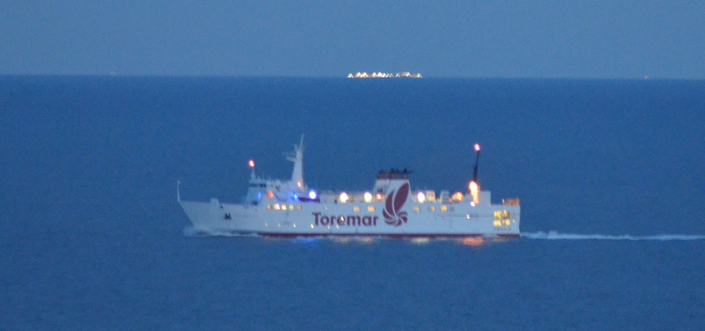 Concordia verso Genova. Piombino la osserva dal telescopio e il Giglio pensa a un museo multimediale