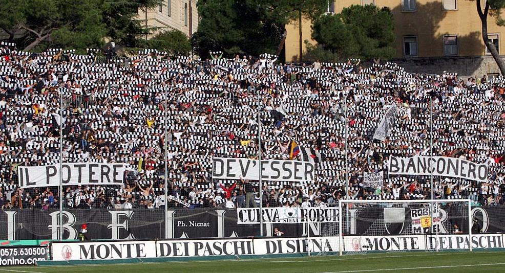 Robur fallita, l’ira dei tifosi. E l’ex presidente Mezzaroma chiede scusa