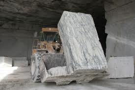 No concessioni a 50 anni. Cave, la Regione Toscana respinge la richiesta degli industriali. «Prioritaria la sicurezza»