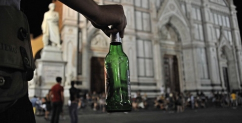 Firenze regola la movida, locali chiusi alle 2 e steward alla porta