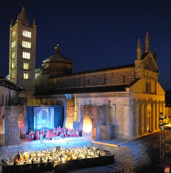 Boheme, Cavalleria Rusticana e Gianni Schicchi per “Lirica in Piazza” a Massa Marittima