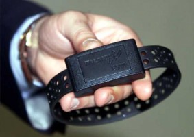 Evade dai domiciliari e lascia un biglietto di scuse ai Carabinieri