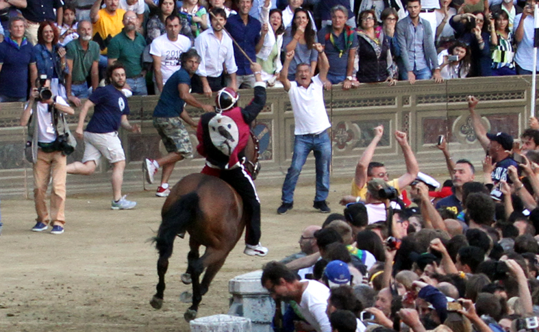 Brio cala il poker, alla Civetta il Palio dell’Assunta