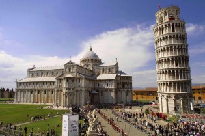 Emergenza contraffazione a Pisa. Sequestrati oltre 3mila falsi a Ferragosto
