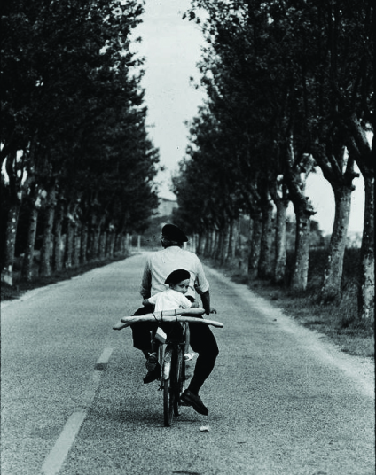 “Icons” di Elliott Erwitt a San Gimignano, la mostra prorogata fino al 2 novembre