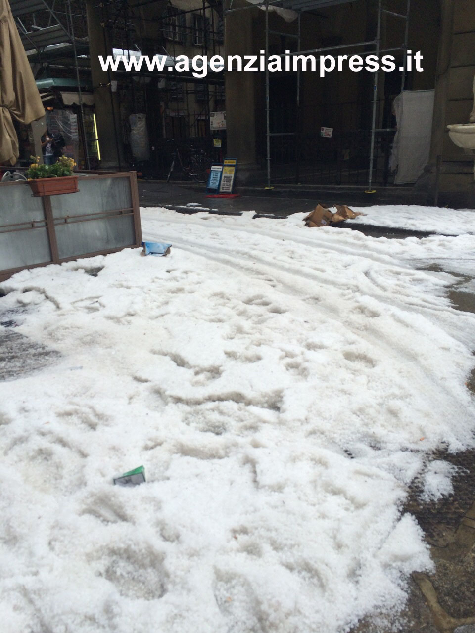 Il maltempo flagella Firenze. Bombe d’acqua e allagamenti anche in Versilia e Lucchesia