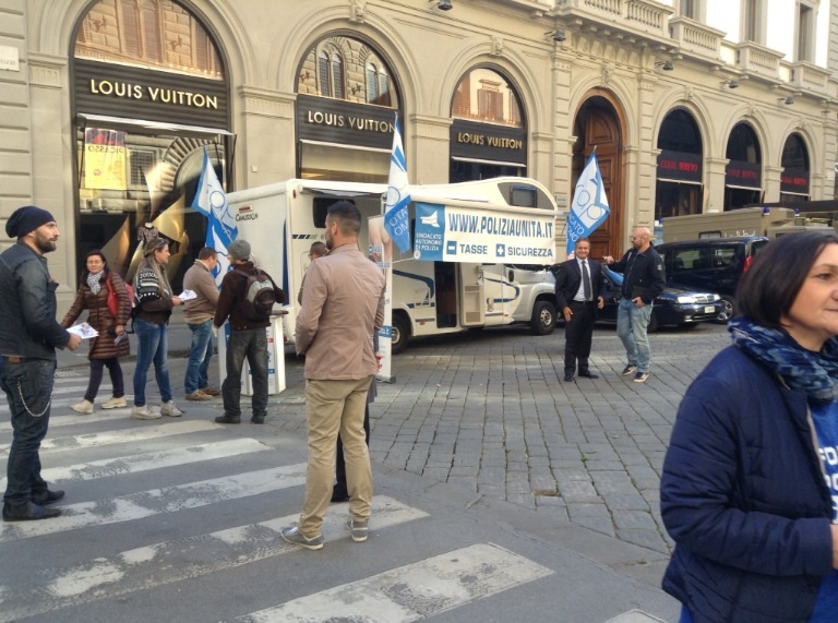 Il Sap si appella a Renzi: «Ridurre le forze di Polizia»