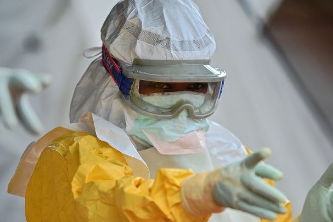 Tute speciali e stanza di isolamento. Al Meyer scatta l’emergenza Ebola, ma è solo un‘esercitazione