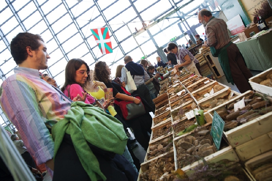 Il cemento non si mangia. Allarme dal Salone del Gusto sul consumo del territorio