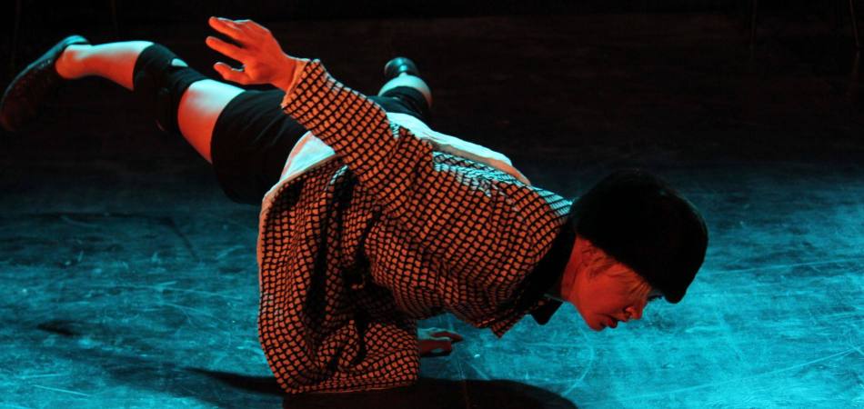 Nuovo circo in teatro, a Firenze dal 9 al 12 ottobre tra danza e giocoleria