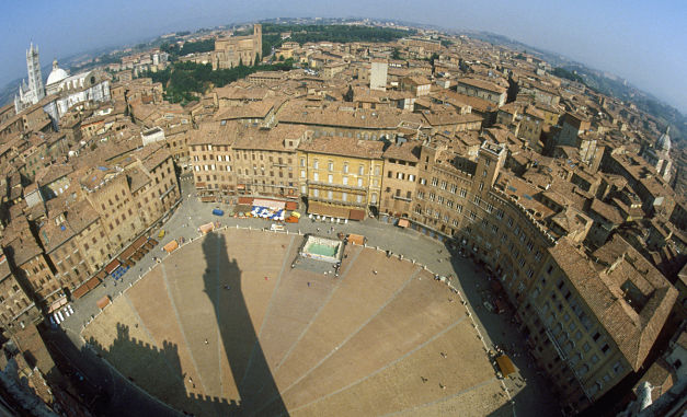 Terremoto Mps. Senesi divisi tra timori e voglia di ottimismo