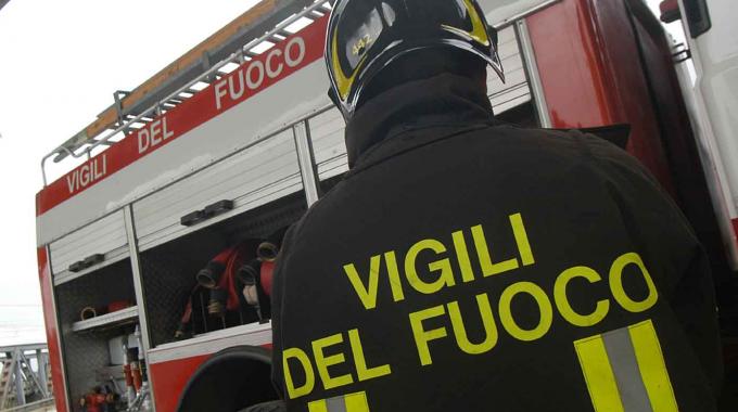 Incendio in appartamento, donna muore per asfissia