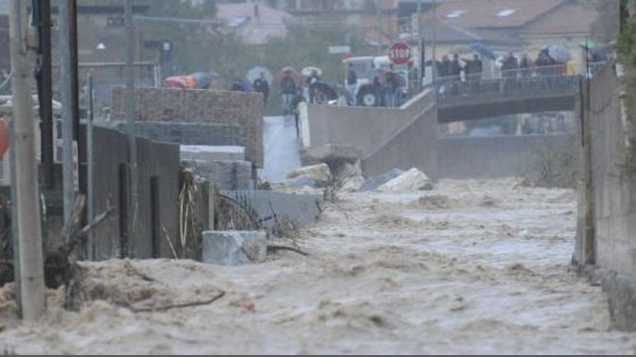 Esondazione Carrione, ad aprile le rassicurazioni della Provincia sull’«assenza di criticità strutturali»