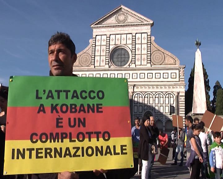 Kurdi e toscani in piazza contro l’Isis