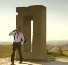 Gianni Morandi porta Asciano su canale 5, stasera il video del singolo girato nelle Crete Senesi