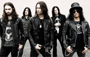 “World of fire” al Mandela Forum, l’hard rock di Slash il 17 novembre a Firenze