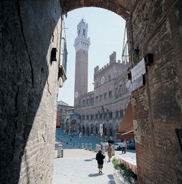 “Siena è donna”, il 13 dicembre “Passeggiata d’autore” alla scoperta della …
