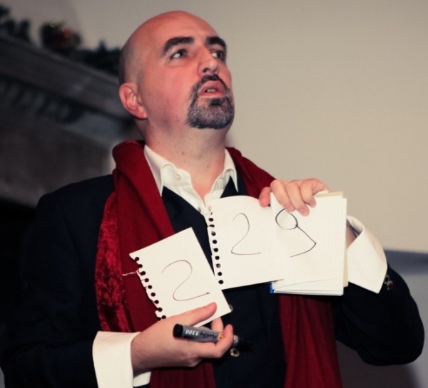 San Silvestro a Bientina, festa a teatro tra magia, burlesque e cafè chantant