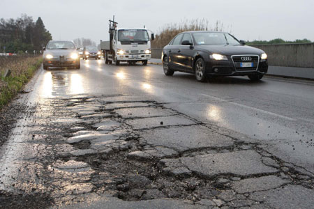 Stanziati 2,5 milioni per la riqualificazione delle strade toscane: un terzo a Firenze