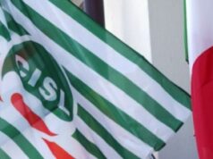 Un cuore per i cassieri. Presidio e flash mob Fisascat CISL Siena per lavoratrici e lavoratori della grande distribuzione organizzata